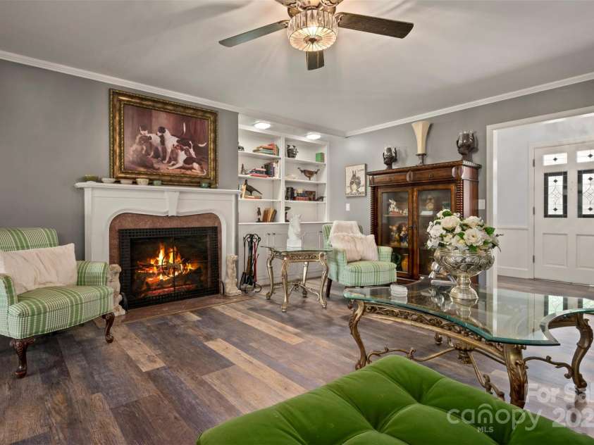 64 Persimmon Hill Drive, Columbus, NC 28722.  MLS# CAR4257157, YatesRealty ID 22038. Living Room