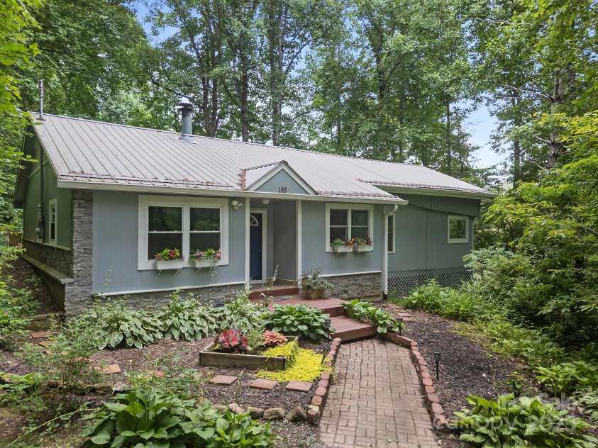 193 Timberside Drive, Mars Hill, NC 28754.  MLS# CAR4272349, YatesRealty ID 22039. 