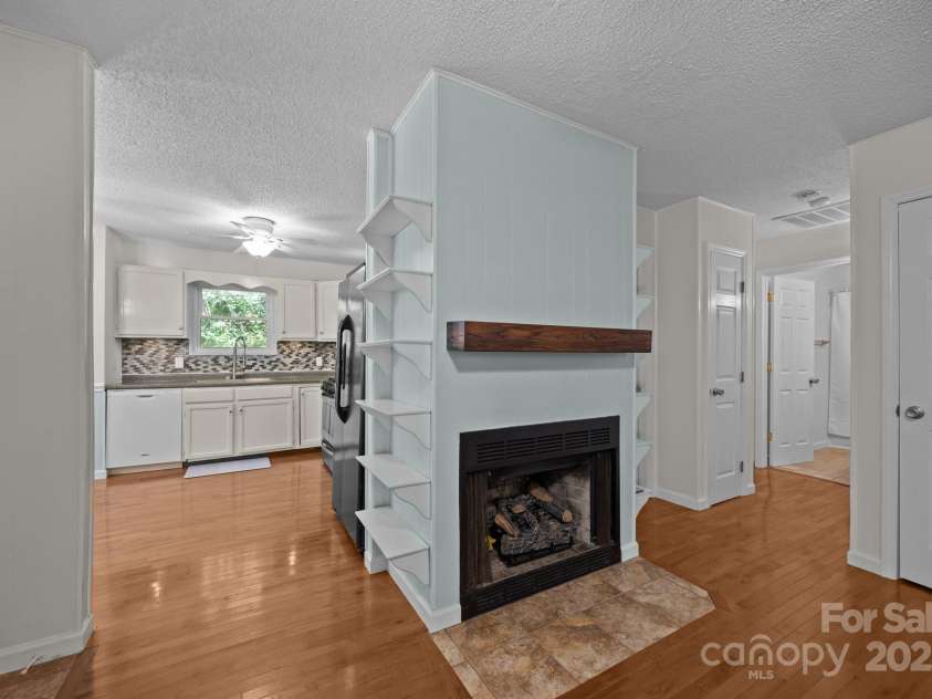 193 Timberside Drive, Mars Hill, NC 28754.  MLS# CAR4272349, YatesRealty ID 22039. 