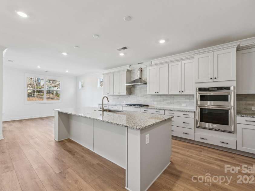 148 Windy Dell Drive, Tega Cay, SC 29708.  MLS# CAR4204504, YatesRealty ID 2204. Kitchen