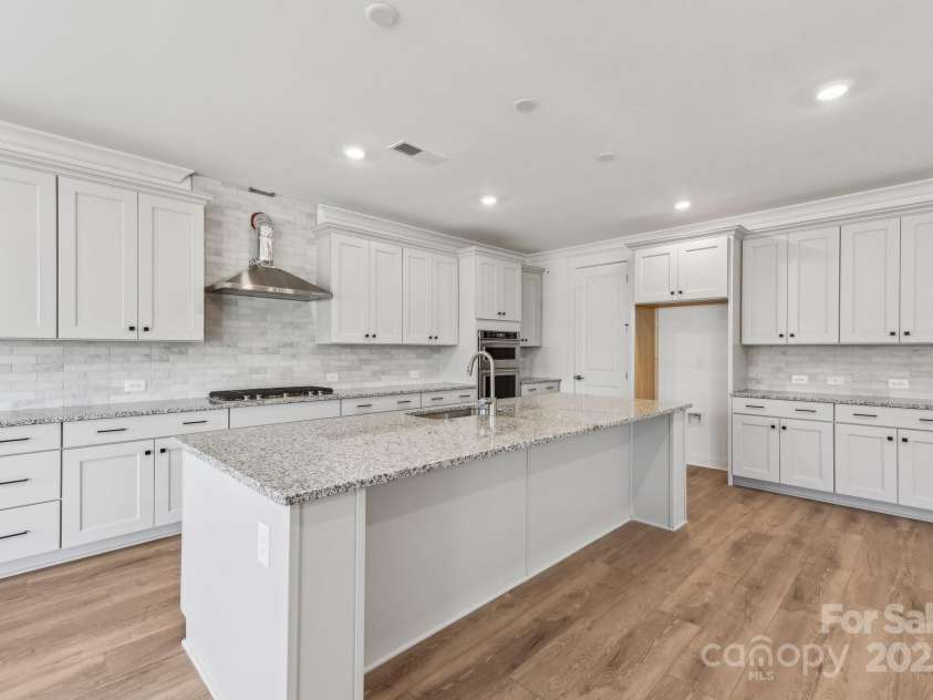 148 Windy Dell Drive, Tega Cay, SC 29708.  MLS# CAR4204504, YatesRealty ID 2204. Kitchen