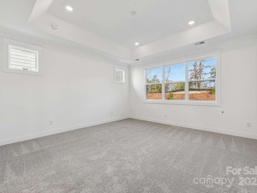 148 Windy Dell Drive, Tega Cay, SC 29708.  MLS# CAR4204504, YatesRealty ID 2204. Main Floor Primary