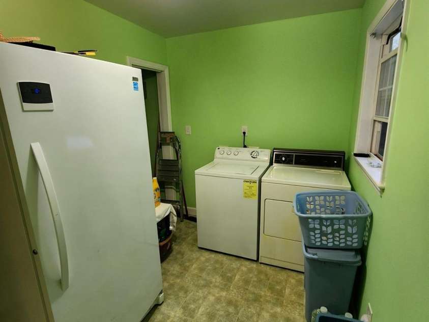 406 Caldwell Avenue, Newton, NC 28658.  MLS# CAR4248372, YatesRealty ID 2204. 