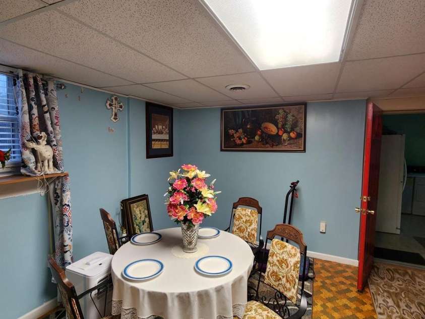 406 Caldwell Avenue, Newton, NC 28658.  MLS# CAR4248372, YatesRealty ID 2204. 