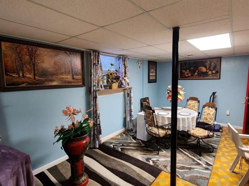 406 Caldwell Avenue, Newton, NC 28658.  MLS# CAR4248372, YatesRealty ID 2204. 