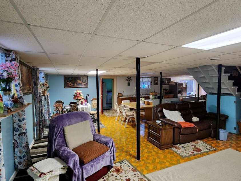 406 Caldwell Avenue, Newton, NC 28658.  MLS# CAR4248372, YatesRealty ID 2204. 