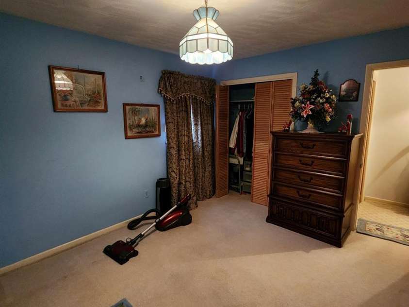 406 Caldwell Avenue, Newton, NC 28658.  MLS# CAR4248372, YatesRealty ID 2204. 