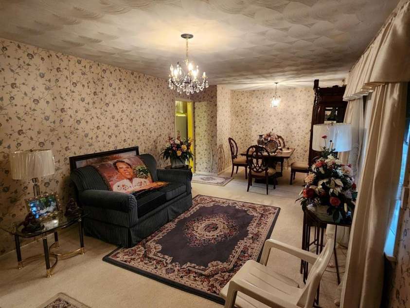 406 Caldwell Avenue, Newton, NC 28658.  MLS# CAR4248372, YatesRealty ID 2204. 