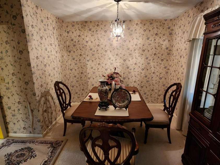 406 Caldwell Avenue, Newton, NC 28658.  MLS# CAR4248372, YatesRealty ID 2204. 