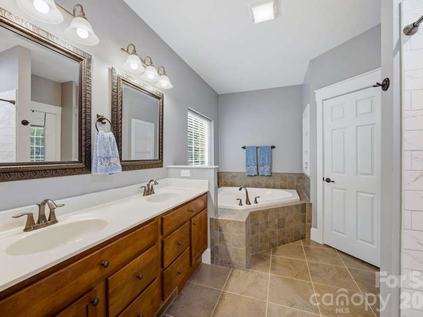 305 Hedrick Lambe Drive, Salisbury, NC 28146.  MLS# CAR4381504, YatesRealty ID 22040. Primary Bathroom