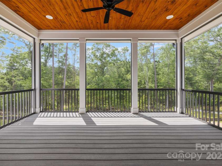537 Riddle Mill Road, Clover, SC 29710.  MLS# CAR4272387, YatesRealty ID 22040. 