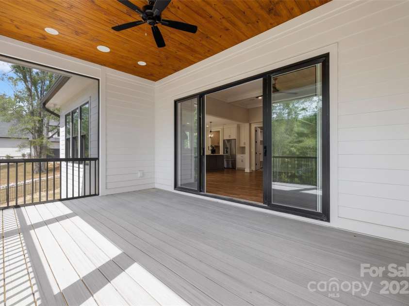 537 Riddle Mill Road, Clover, SC 29710.  MLS# CAR4272387, YatesRealty ID 22040. 