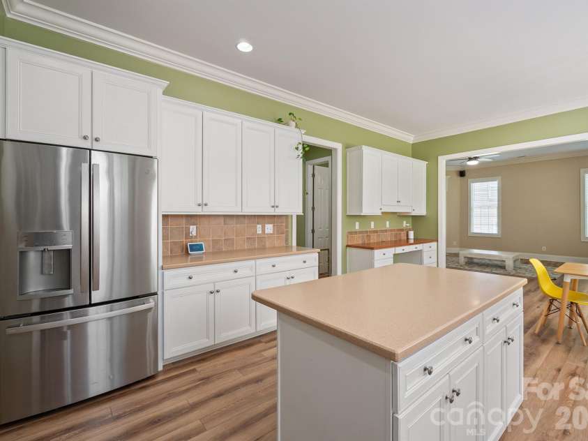 4109 Exbury Gardens Drive, Waxhaw, NC 28173.  MLS# CAR4382310, YatesRealty ID 22041. 
