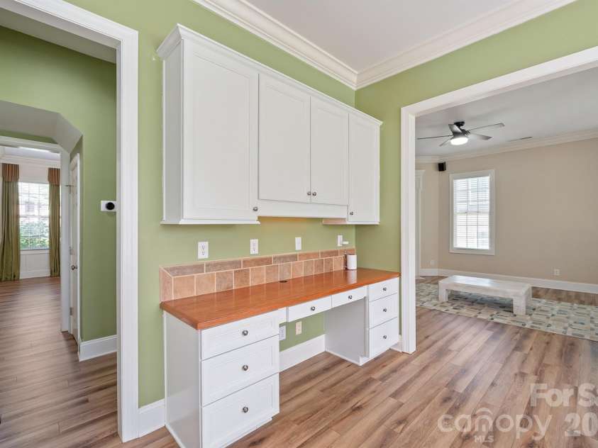 4109 Exbury Gardens Drive, Waxhaw, NC 28173.  MLS# CAR4382310, YatesRealty ID 22041. 