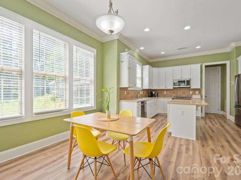 4109 Exbury Gardens Drive, Waxhaw, NC 28173.  MLS# CAR4382310, YatesRealty ID 22041. 