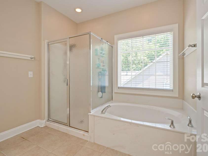 4109 Exbury Gardens Drive, Waxhaw, NC 28173.  MLS# CAR4382310, YatesRealty ID 22041. 