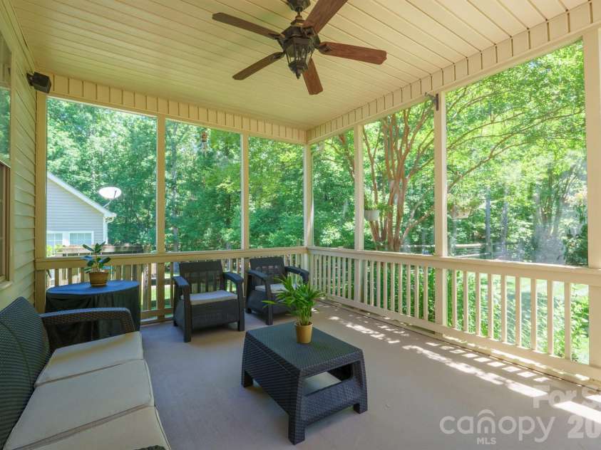 4109 Exbury Gardens Drive, Waxhaw, NC 28173.  MLS# CAR4382310, YatesRealty ID 22041. 