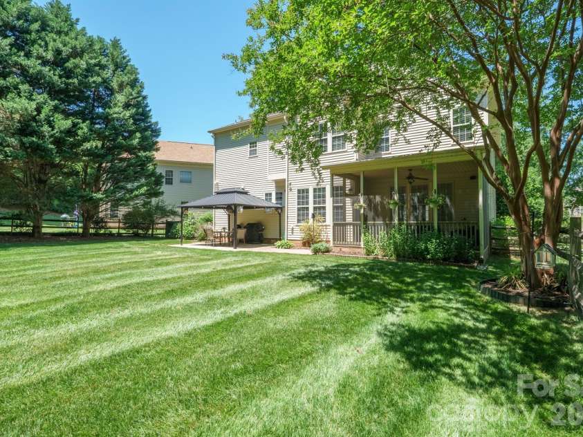 4109 Exbury Gardens Drive, Waxhaw, NC 28173.  MLS# CAR4382310, YatesRealty ID 22041. 