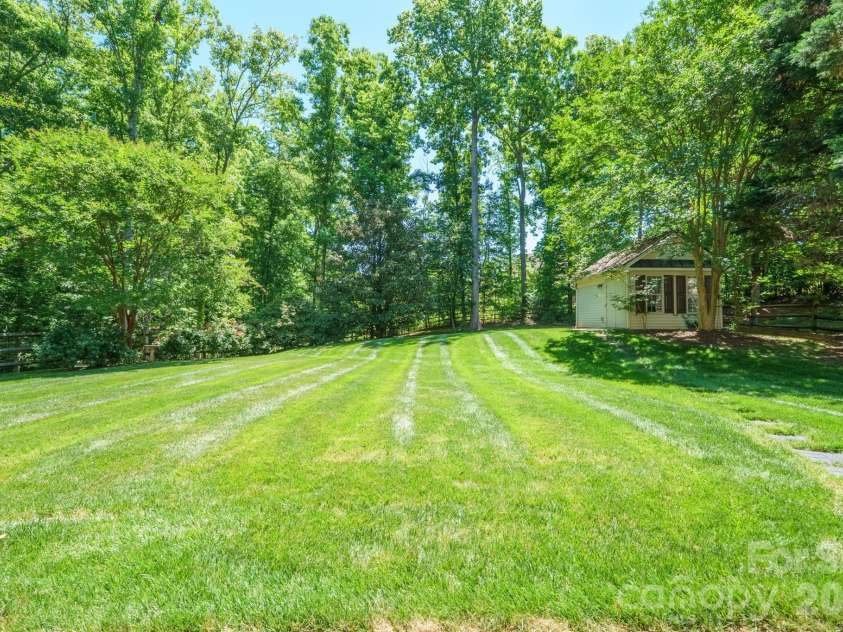 4109 Exbury Gardens Drive, Waxhaw, NC 28173.  MLS# CAR4382310, YatesRealty ID 22041. 