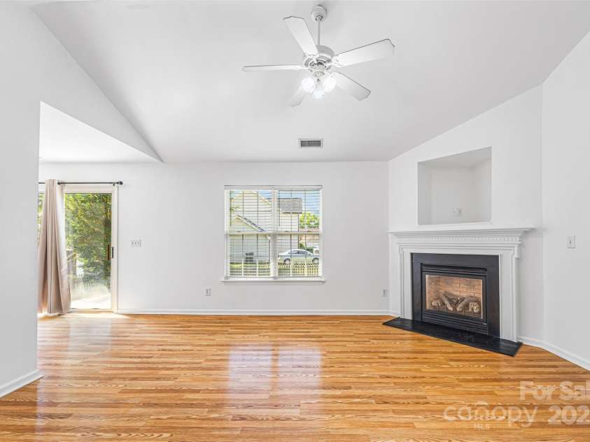 4697 Madeline Drive, Rock Hill, SC 29732.  MLS# CAR4272547, YatesRealty ID 22041. 