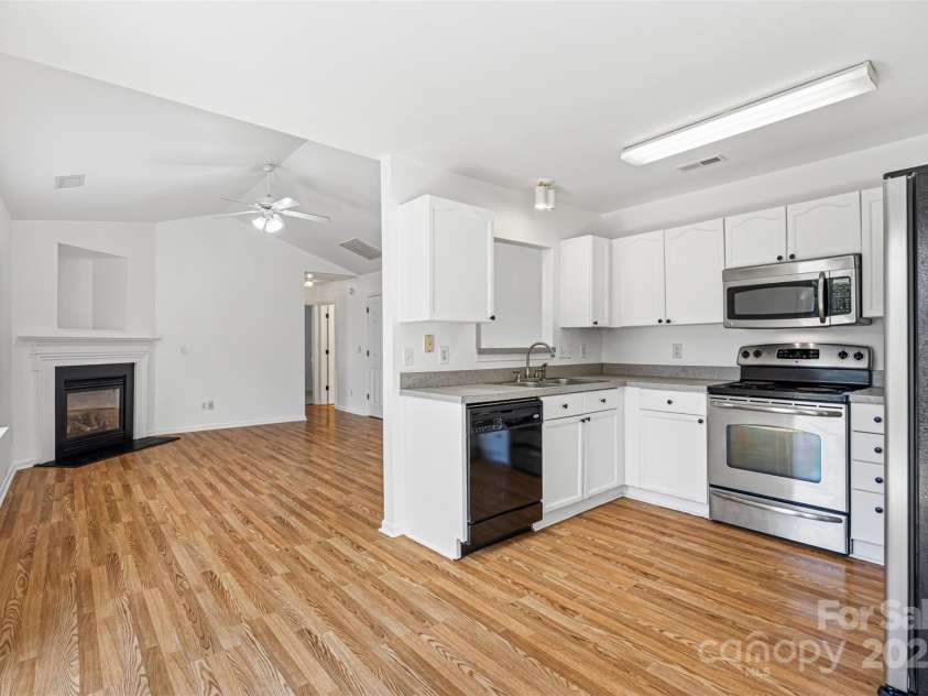 4697 Madeline Drive, Rock Hill, SC 29732.  MLS# CAR4272547, YatesRealty ID 22041. 