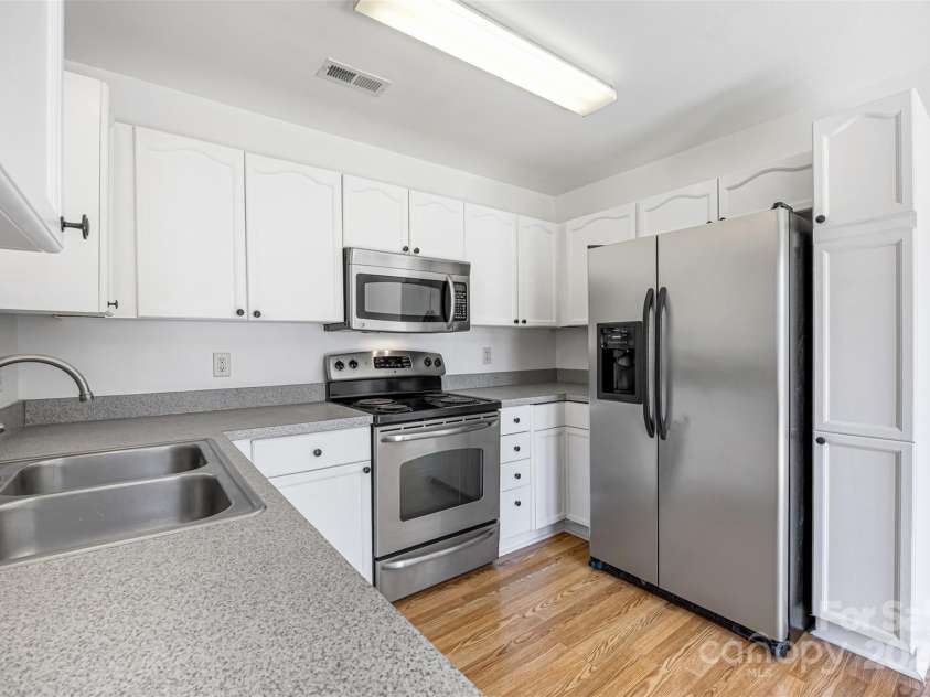 4697 Madeline Drive, Rock Hill, SC 29732.  MLS# CAR4272547, YatesRealty ID 22041. 