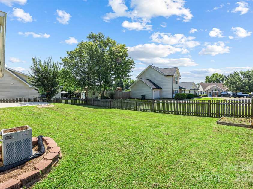 4697 Madeline Drive, Rock Hill, SC 29732.  MLS# CAR4272547, YatesRealty ID 22041. 