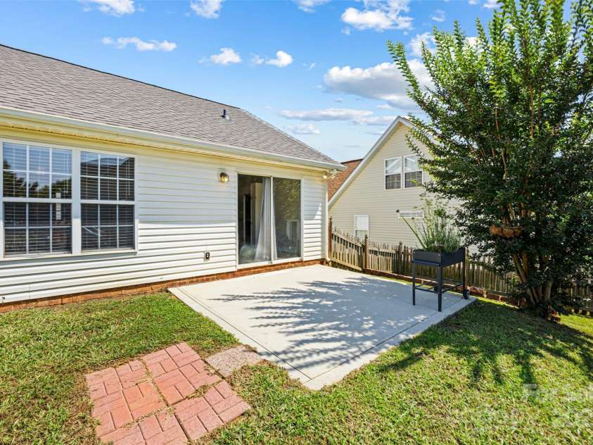 4697 Madeline Drive, Rock Hill, SC 29732.  MLS# CAR4272547, YatesRealty ID 22041. 