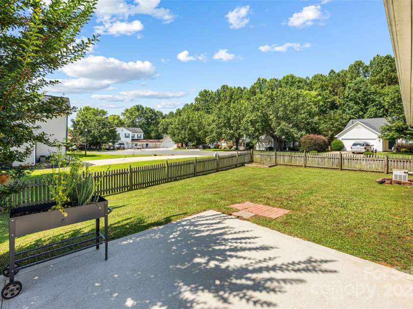 4697 Madeline Drive, Rock Hill, SC 29732.  MLS# CAR4272547, YatesRealty ID 22041. 