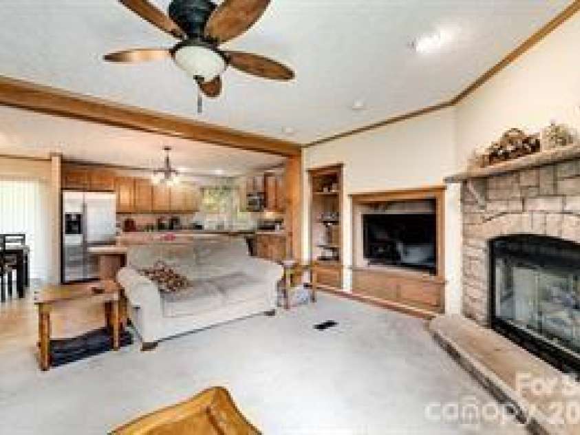 179 Fresh Water Ridge, Whittier, NC 28789.  MLS# CAR4382072, YatesRealty ID 22042. 
