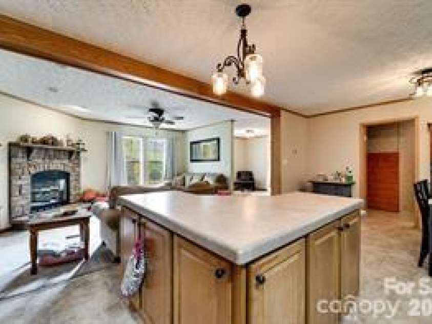 179 Fresh Water Ridge, Whittier, NC 28789.  MLS# CAR4382072, YatesRealty ID 22042. 