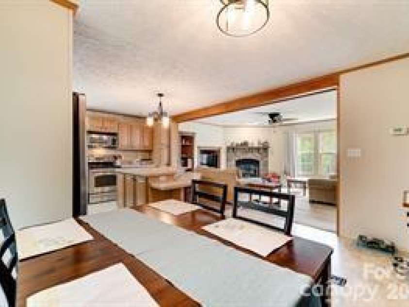 179 Fresh Water Ridge, Whittier, NC 28789.  MLS# CAR4382072, YatesRealty ID 22042. 