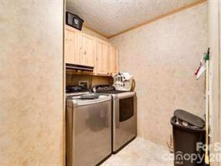 179 Fresh Water Ridge, Whittier, NC 28789.  MLS# CAR4382072, YatesRealty ID 22042. 
