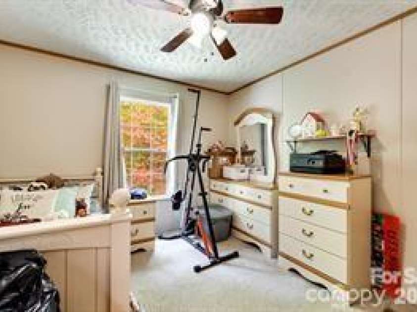 179 Fresh Water Ridge, Whittier, NC 28789.  MLS# CAR4382072, YatesRealty ID 22042. 