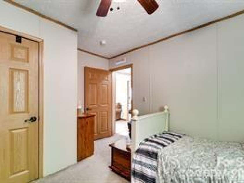 179 Fresh Water Ridge, Whittier, NC 28789.  MLS# CAR4382072, YatesRealty ID 22042. 