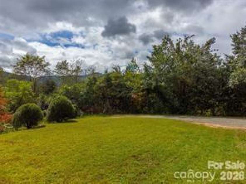 179 Fresh Water Ridge, Whittier, NC 28789.  MLS# CAR4382072, YatesRealty ID 22042. 