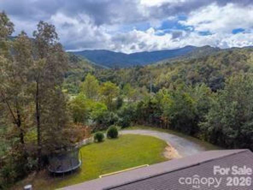 179 Fresh Water Ridge, Whittier, NC 28789.  MLS# CAR4382072, YatesRealty ID 22042. 