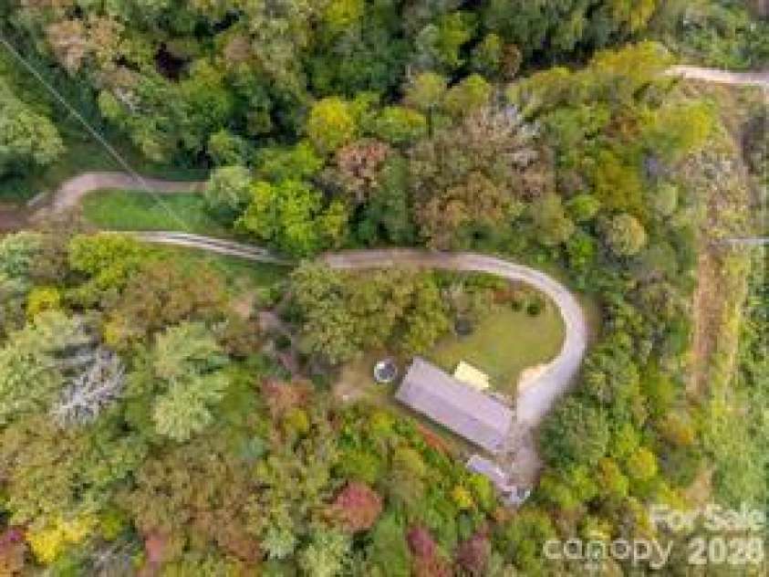 179 Fresh Water Ridge, Whittier, NC 28789.  MLS# CAR4382072, YatesRealty ID 22042. 