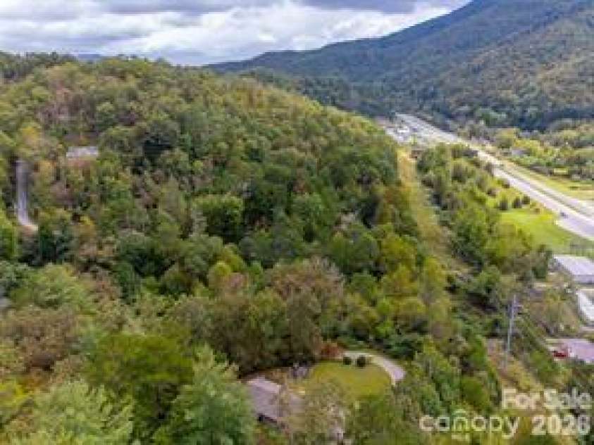 179 Fresh Water Ridge, Whittier, NC 28789.  MLS# CAR4382072, YatesRealty ID 22042. 