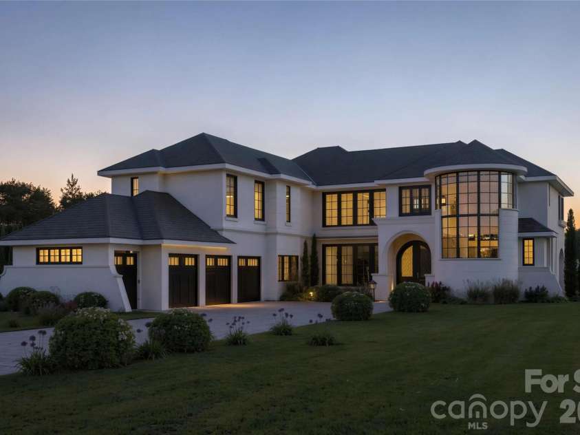 504 Bear Paw Drive, Waxhaw, NC 28173.  MLS# CAR4376310, YatesRealty ID 22043. 