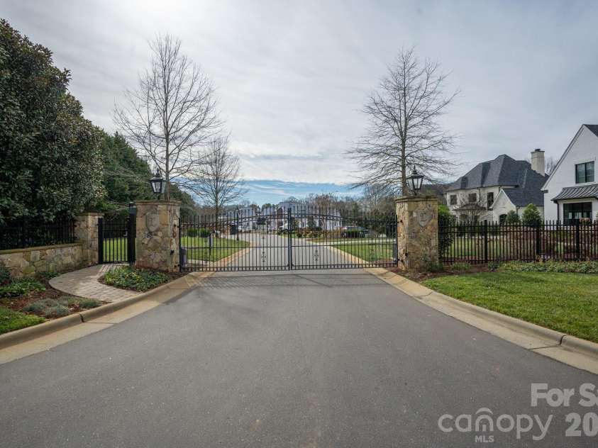 504 Bear Paw Drive, Waxhaw, NC 28173.  MLS# CAR4376310, YatesRealty ID 22043. Gated with only 5 homes!
