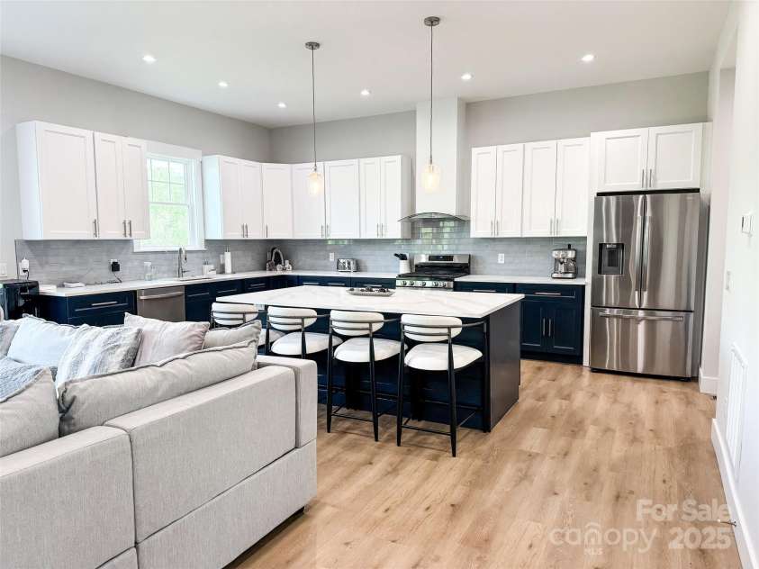 154 Amblers Knoll Road, Weaverville, NC 28787.  MLS# CAR4296744, YatesRealty ID 22044. 