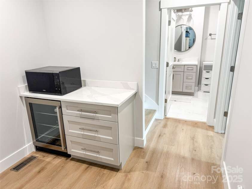 154 Amblers Knoll Road, Weaverville, NC 28787.  MLS# CAR4296744, YatesRealty ID 22044. 