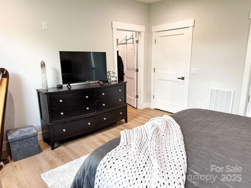 154 Amblers Knoll Road, Weaverville, NC 28787.  MLS# CAR4296744, YatesRealty ID 22044. Second bedroom on main