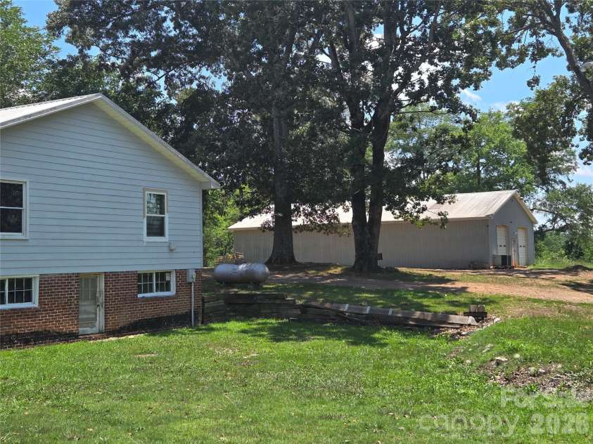 1127 Mountain Street, Blacksburg, SC 29702.  MLS# CAR4381881, YatesRealty ID 22045. 