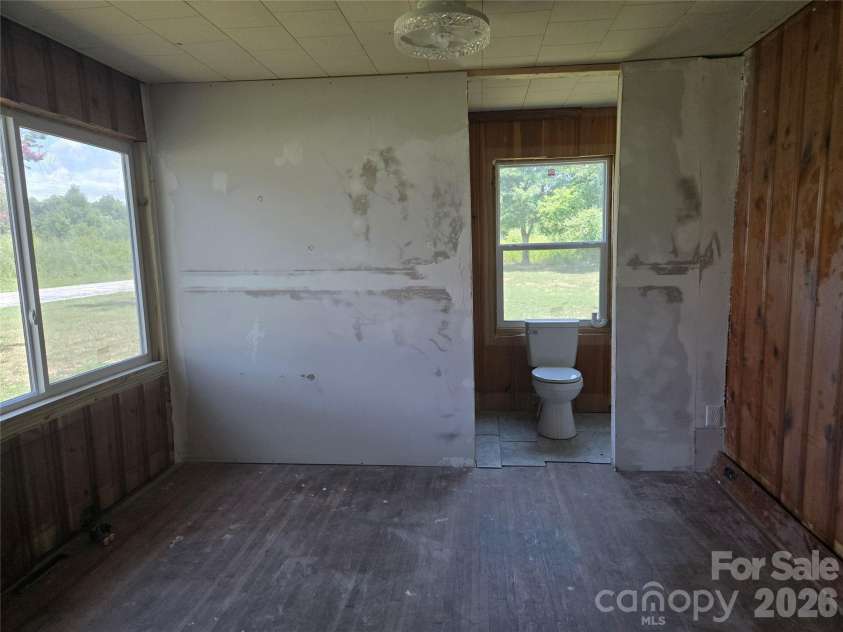 1127 Mountain Street, Blacksburg, SC 29702.  MLS# CAR4381881, YatesRealty ID 22045. 