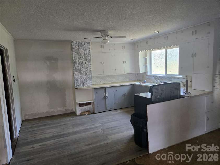 1127 Mountain Street, Blacksburg, SC 29702.  MLS# CAR4381881, YatesRealty ID 22045. 
