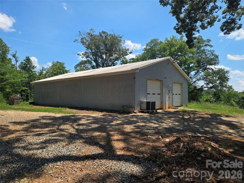 1127 Mountain Street, Blacksburg, SC 29702.  MLS# CAR4381881, YatesRealty ID 22045. 