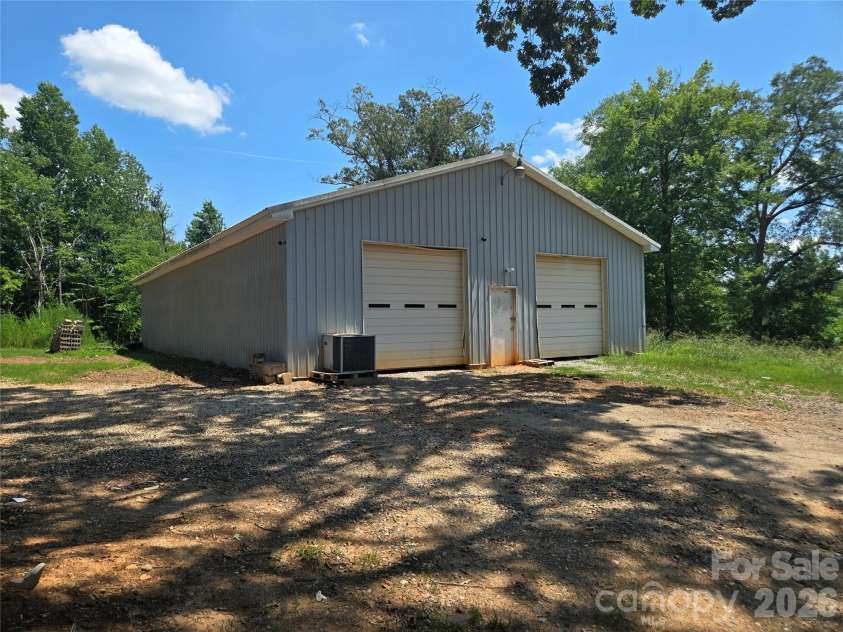 1127 Mountain Street, Blacksburg, SC 29702.  MLS# CAR4381881, YatesRealty ID 22045. 