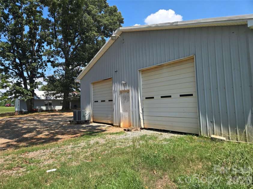 1127 Mountain Street, Blacksburg, SC 29702.  MLS# CAR4381881, YatesRealty ID 22045. 